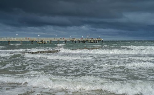 Storm, bad weather, waves, beach, Baltic Sea, pier, Kühlungsborn, Rostock district,