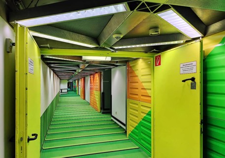 Listed RWTH Aachen University Hospital, interior photograph, high-tech architecture, North