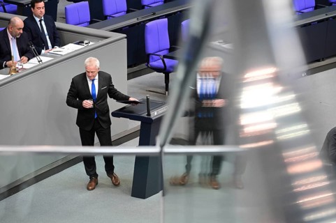 Federal Minister Alois Rainer (CDU/CSU) addresses the eleventh session of the Bundestag on the