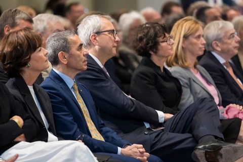 Ugur Sahin (founder of Biontech SE, l.) at the award ceremony for the German National Prize 2025 in