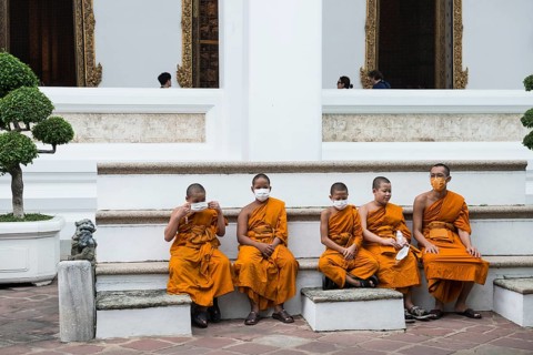 Buddhist monks, Wat Pho, Bangkok, Thailand, Asia