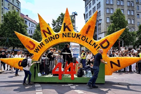 Carnival of Cultures, parade from Frankfurter Allee / corner of Proskauer Straße to Karl-Marx-Allee