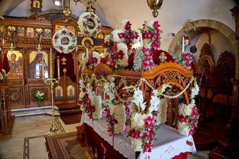 Epitaphios, Church of Agios Ioannis Prodromos, Detailed decorated altar in an orthodox church with