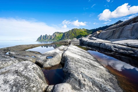 Tidal pools, rocky coast of Tungeneset, Devil's Teeth, Devil's Teeth, Okshornan, Ersfjorden, Senja