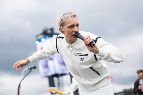Felix Brummer (Felix Kummer), singer of Kraftklub at a secret gig of the band at the Rock am Ring