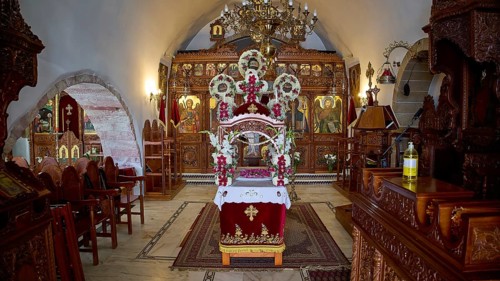 Epitaphios, Church of Agios Ioannis Prodromos, Magnificently decorated orthodox church interior