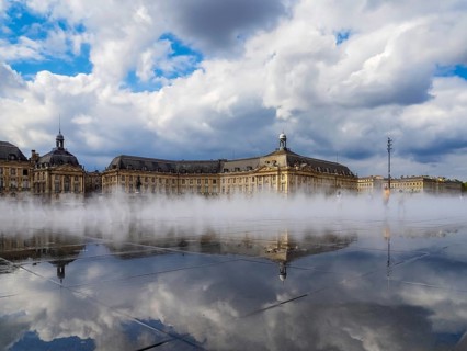 Miroir d'Eau at Place de la Bourse in Bordeaux