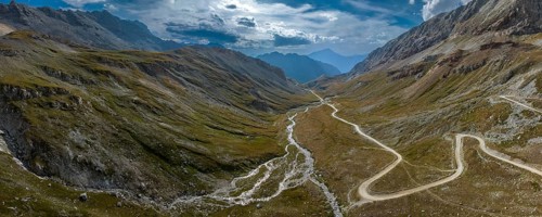 Ascent to Colle Sommeiller, also Col du Sommeiller, Mont-Cenis massif, Rough gravel road in the