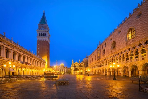 Piazza San Marco at dawn, Venice, Italy, Europe