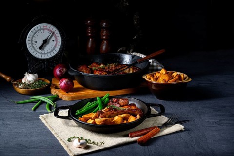 Pork with beans and quarter potatoes