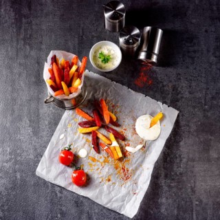 Vegetable French fries with herb quark and tomatoes