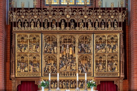 Güstrow, St Mary's Parish Church, St Mary's Church, winged altar by the Brussels carver Jan Borman