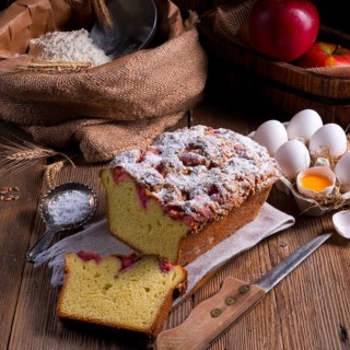 Yeast dough cake