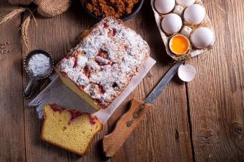 Yeast dough cake