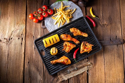 Rustic Grilled chicken wings, legs, and spicy corn