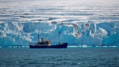 Expedition Boat, Deep Blue Glacier, 14 of July Glacier, Krossfjord, Arctic, Spitsbergen, Svalbard,