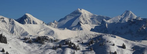Mountain ranges of the Bernese Oberland in winter. Altels, Balmhorn and other high mountains in