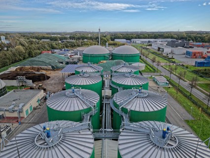 Biogas plant in North Rhine-Westphalia. The plant processes around 300 tons of slurry, manure and