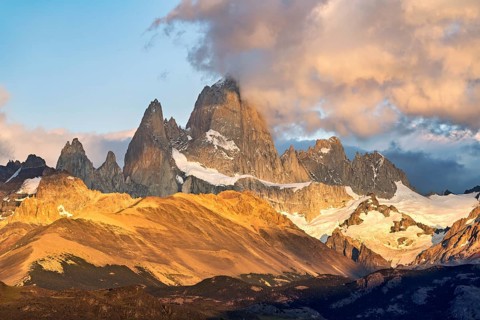 Mount Fitz Roy in the morning light in Los Glaciares El Chaltén National Park, Santa Cruz,