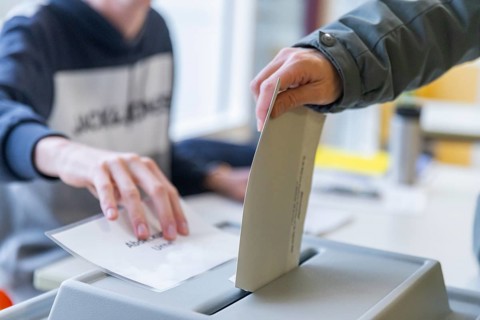 Voting for the constituency 03300 Seevorstadt-Ost, Dresden, Saxony, Germany, Europe