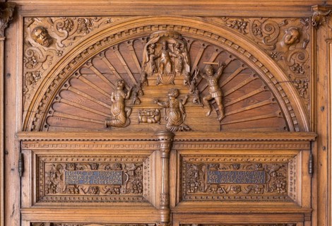 Hall door by Tönnies Evers from 1573, relief with the judgement of Solomon