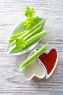 Celery dippen
