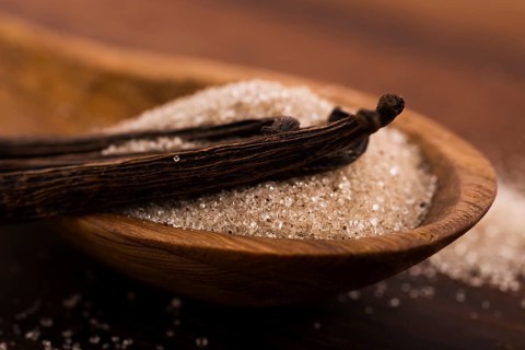 Vanilla sugar and vanilla beans