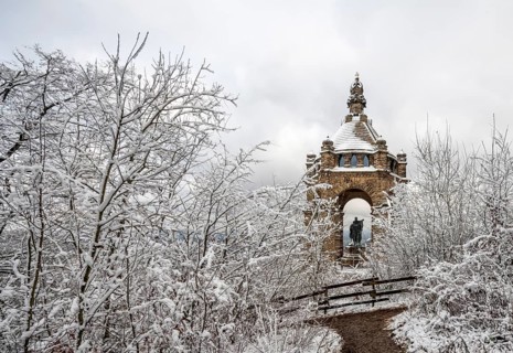 Porta Westfalica, Kaiser Wilhelm monument, built between 1892 and 1896 by Bruno Schmitz. View from