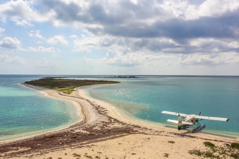 Sea plane docking at Dry Tortugas.Dry Tortugas, is the National Park, less visited of the United
