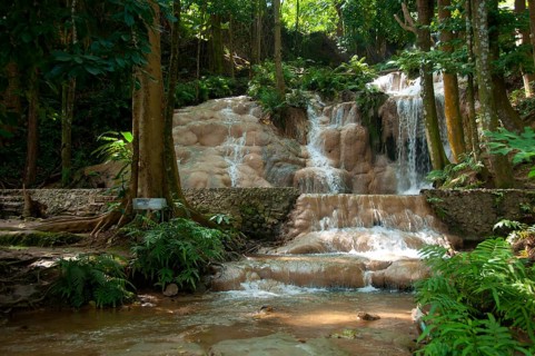 Loei (Thai: ???) Province is located in Thailand's upper North-East. Neighboring provinces are
