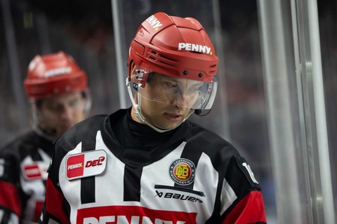 LanxessArena, Cologne, North Rhine-Westphalia, Sean MacFarlane (Referee, #16), PENNY DEL, Kölner
