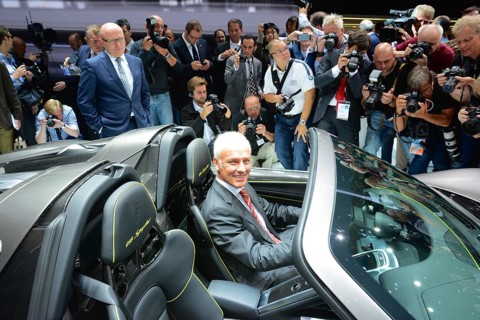 Porsche CEO Matthias Müller with Porsche 918 at the IAA 2013