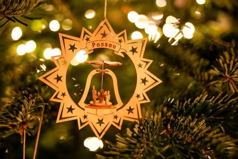 Christmas tree decorations on the Christmas tree, Passau, Leoben, Styria, Austria, Europe