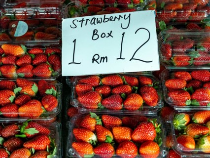 Strawberries, freshly harvested, Kea Farm Market, Cameron Highlands, Malaysia, South East Asia,