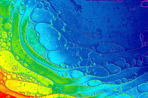 Oil bubbles inside water base form patterns