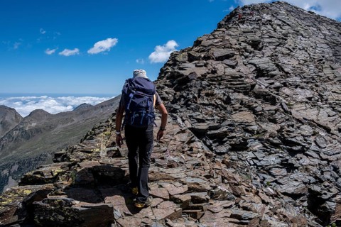 Ascent to Batoua peak by ridge, 3034 meters, Hautes-Pyrenees department, France, Europe