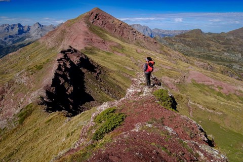 Approach to the Arlet peak, camille path, pyrenees national park, pyrenees atlantiques, new