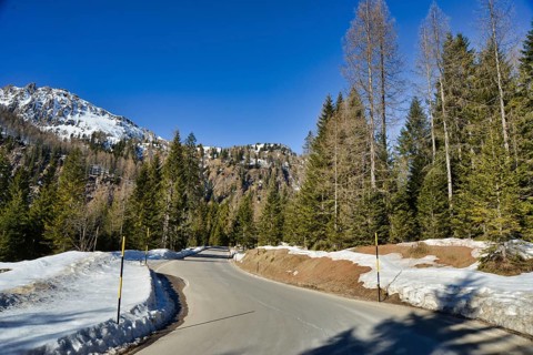 Road in the mountains, photo picture digital image, in the italian european dolomiti alps mountains