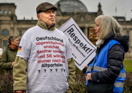AfD supporters at the demonstration.the demonstrators gathered under the heading. Uprising of the