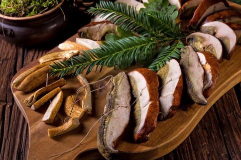 Prepare dried mushrooms