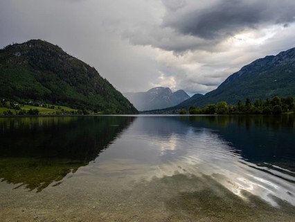 Thunderclouds over the lake, Grundlsee, Salzkammergut, Styria, Austria, Europe