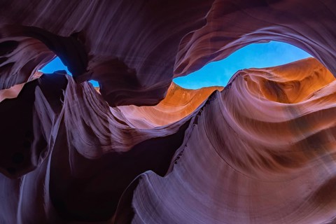 A picture of the rock formations of the Lower Antelope Canyon