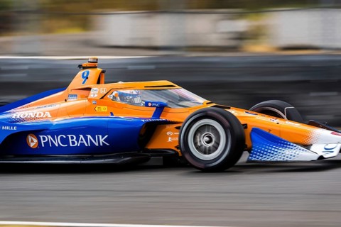 SCOTT DIXON (9) (NZL) of Auckland, New Zealand qualifies for the Bitnile.com Grand Prix of Portland