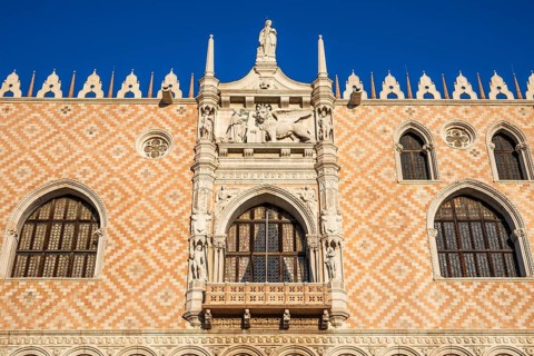 Prachterker, relief of the Lion of St Mark, detail of the façade, Doge's Palace, Venice, Italy,