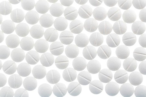 White tablets, symbolic photo for medicine, remedies and tablet addiction