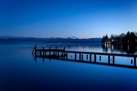 An image of the Starnberg Lake by nigth