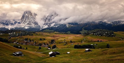 Snowy Alpe di Siusi, Seiser Alm, Sassolungo a Sassoplatto during day