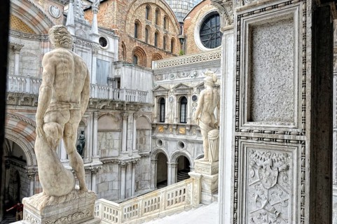 Inner courtyard of the Doge's Palace. Sunny summer day