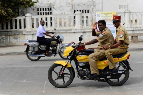 South India, Thanjavur, Madurai, Kovalam, Malabar Coast, Malabar, Kerala, Two policemen on a yellow