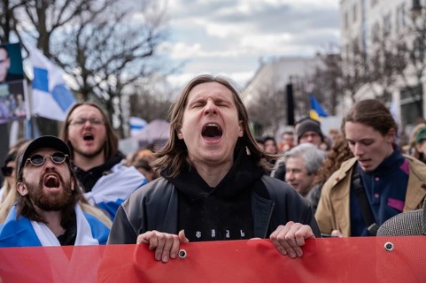 17.03.2024, Berlin, Germany, Europe, Thousands of people protest in front of the Russian Embassy on